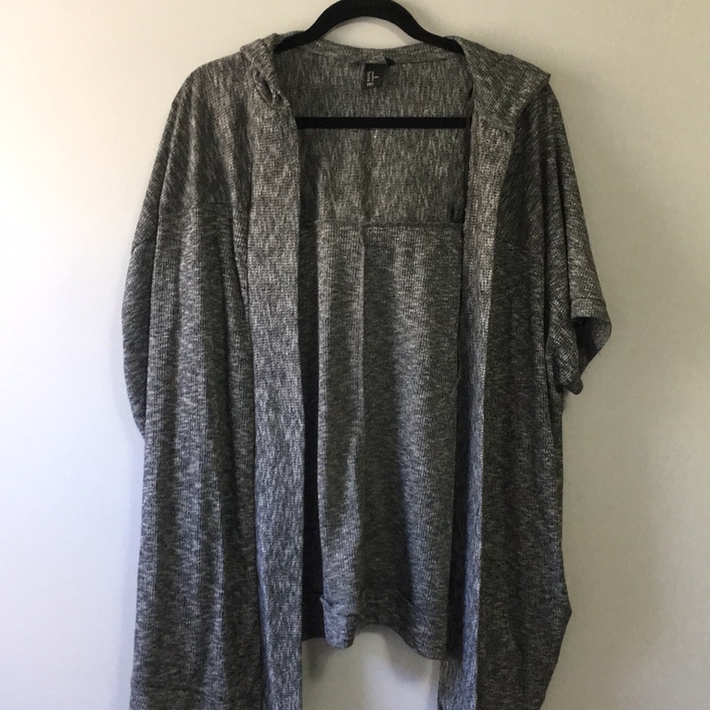 Gray short sleeve cardigan with hood